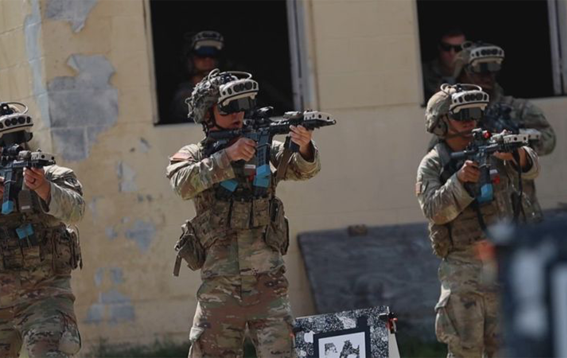 recoil larga militar